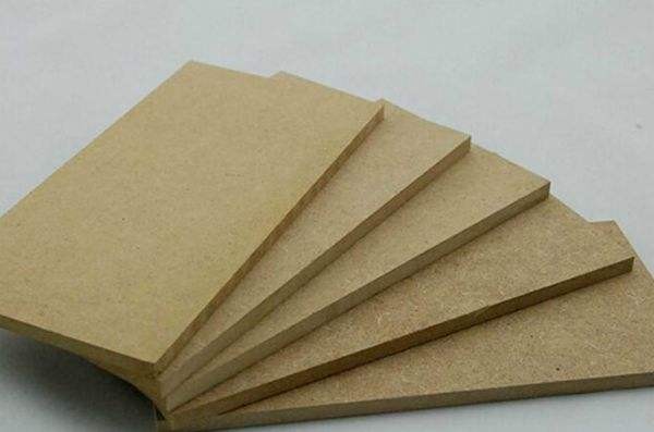 MDF（中密度繊維板）とは？